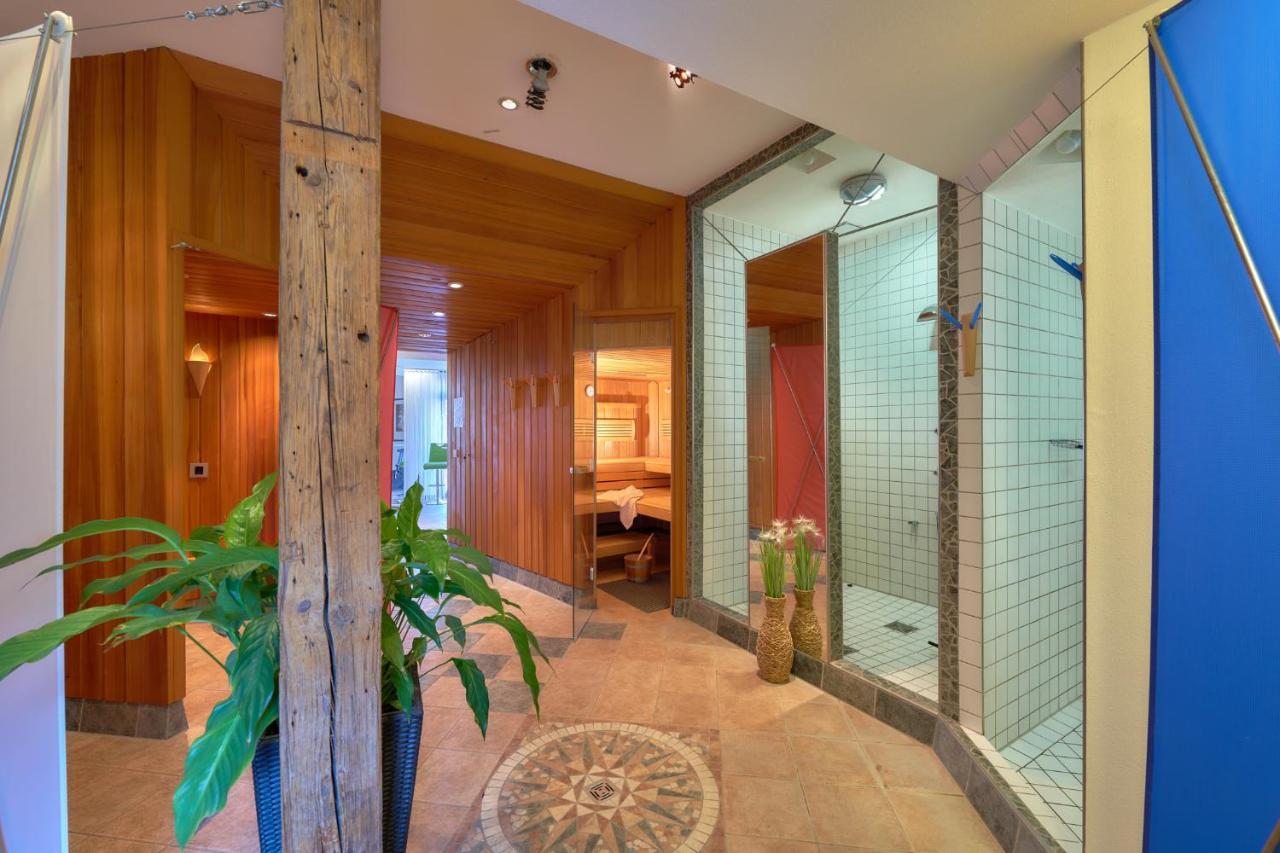 Hotel Garni Am Goetheplatz Бад-Мюнстер-на-Штайн-Эбернбурге Экстерьер фото