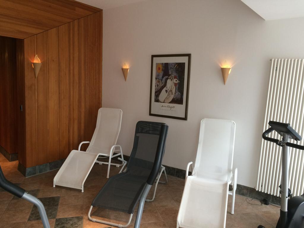 Hotel Garni Am Goetheplatz Бад-Мюнстер-на-Штайн-Эбернбурге Экстерьер фото